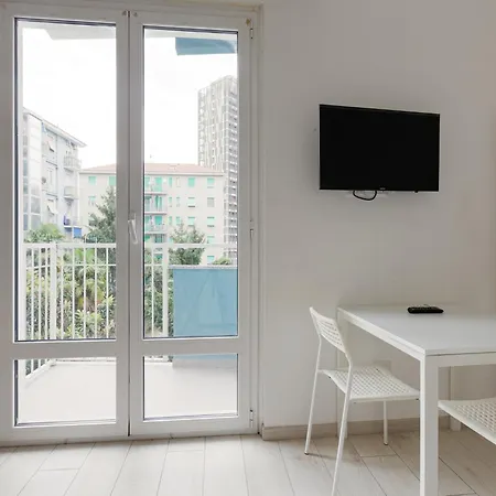 Cimiano M2 Cozy With Balcony Apartmán *