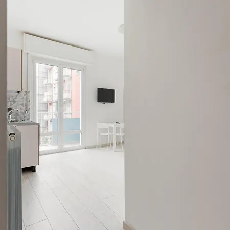 Cimiano M2 Cozy With Balcony Daire